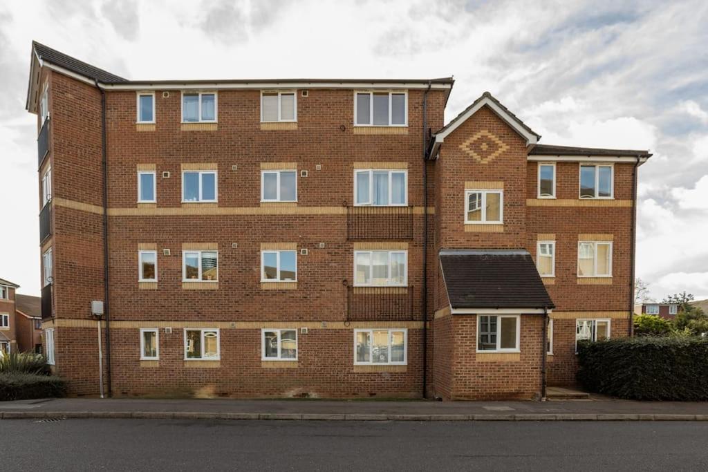 Bright &spacious One Bedroom Flat Off Canary Wharf Appartamento