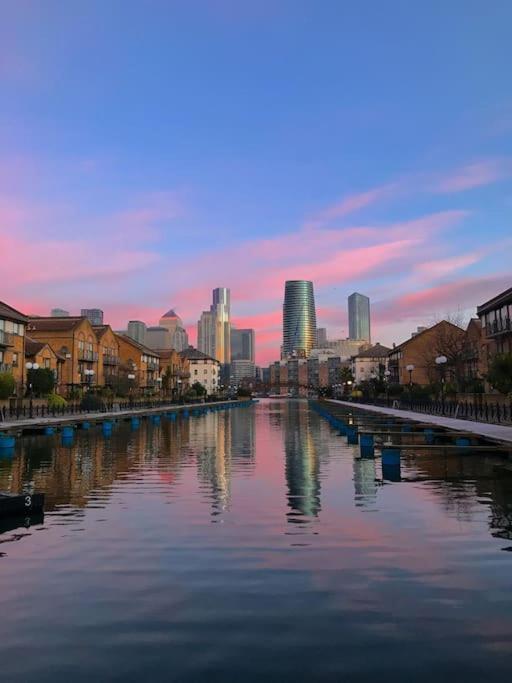 Appartamento Bright &spacious One Bedroom Flat Off Canary Wharf Londra
